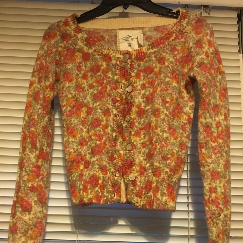 H&M 50% wool button up floral sweater